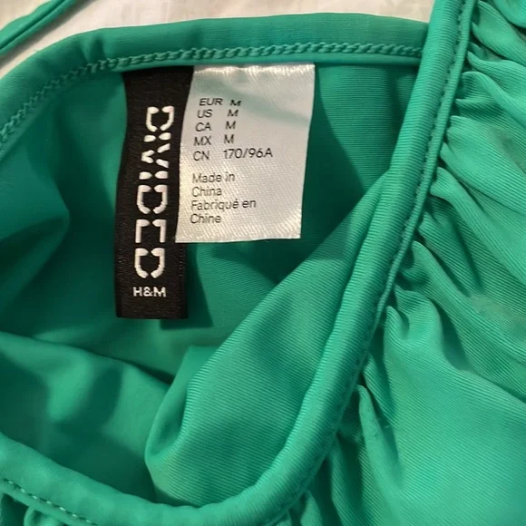 H&M Green Ruffled Crop Top - Picture 3 of 3